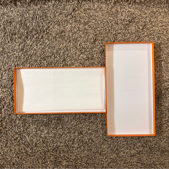 HERMES Gift Box - Picture 5 of 9